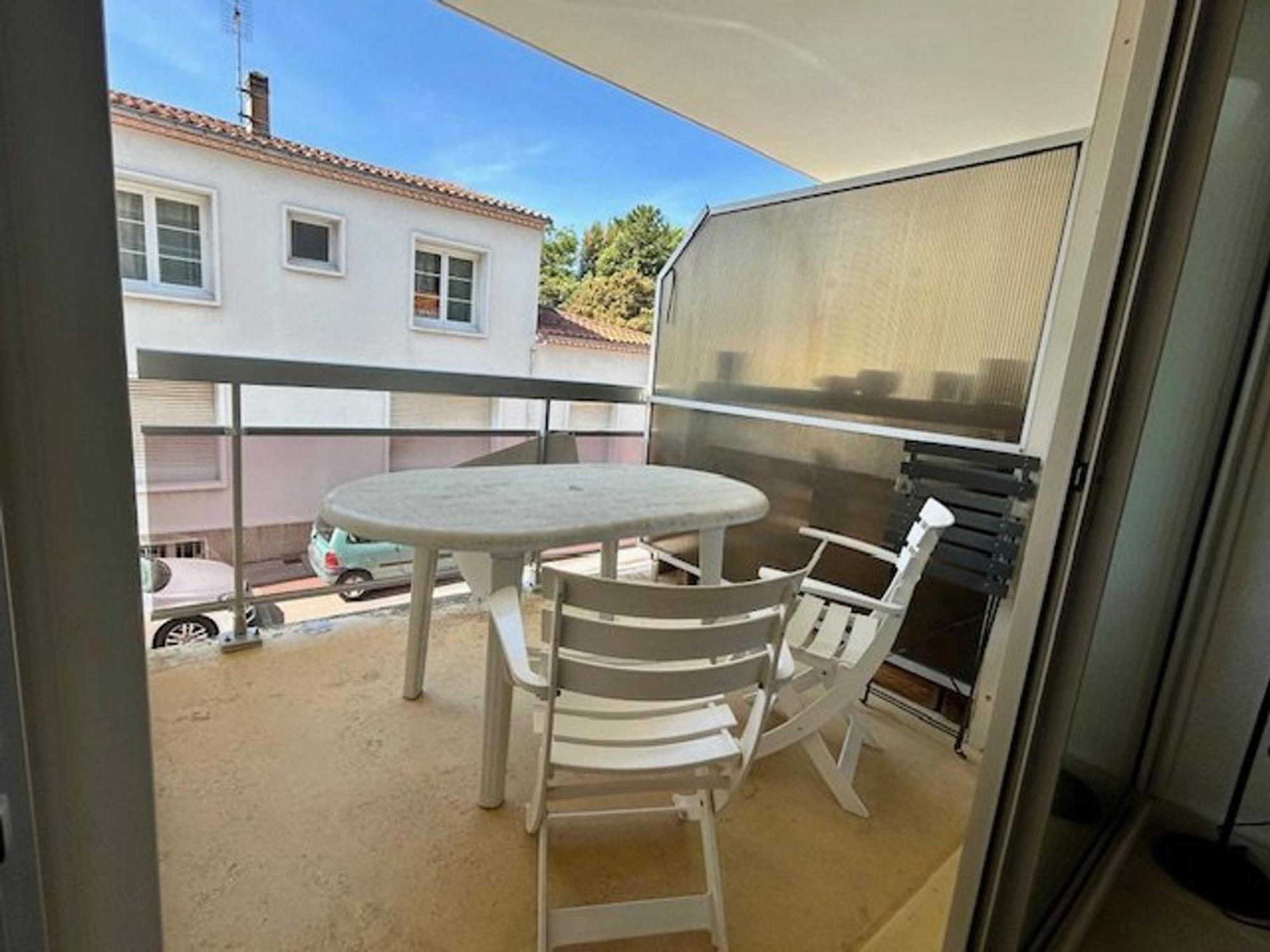 Appartement T2 A Royan, 4 Pers., Proche Plage Et Commerces, Parking, Balcon, Confortable Et Equipe - Fr-1-494-60 Exterior foto